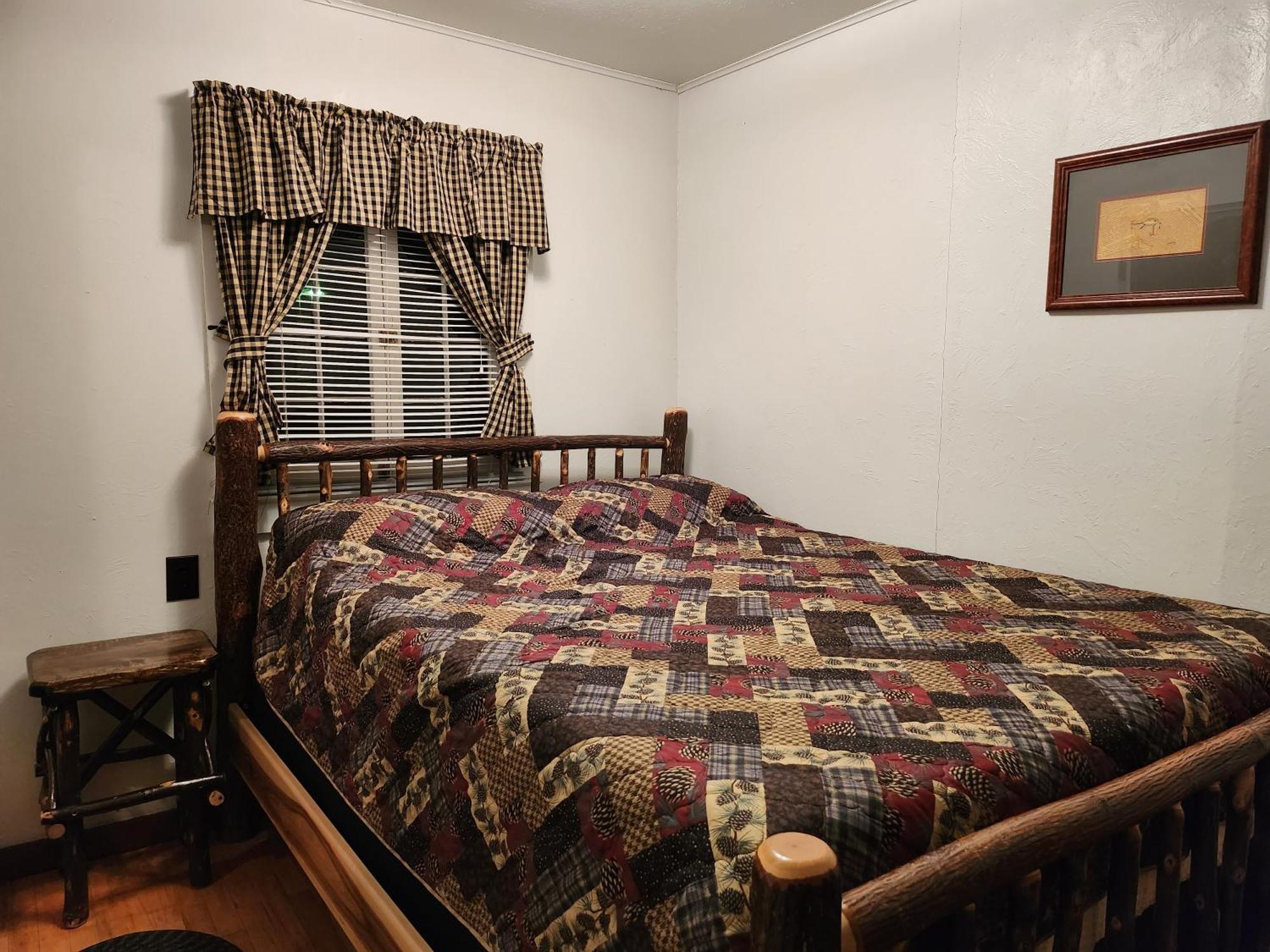 Lodge Moreno's Adirondack