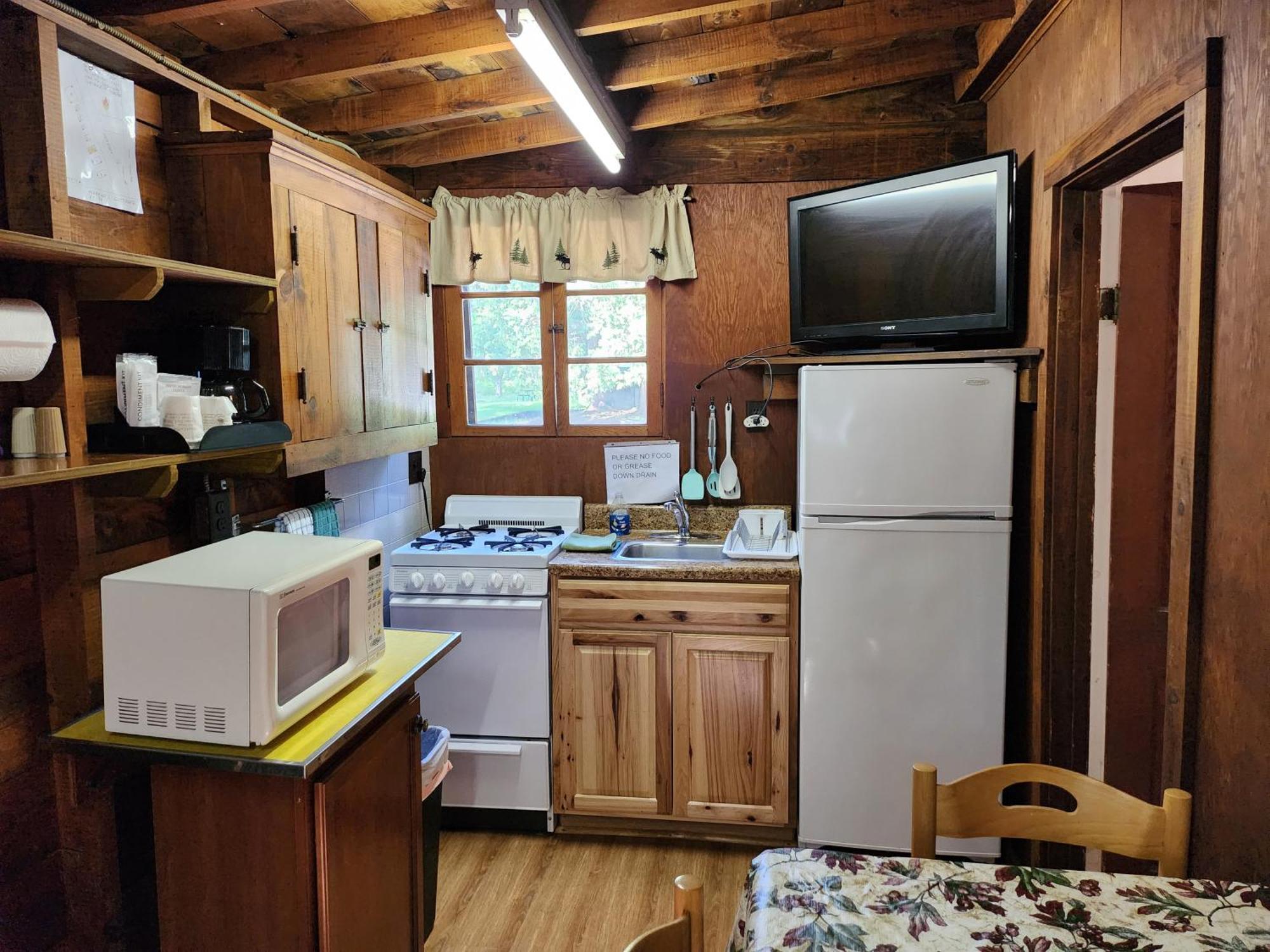 Moreno's Adirondack Lodge