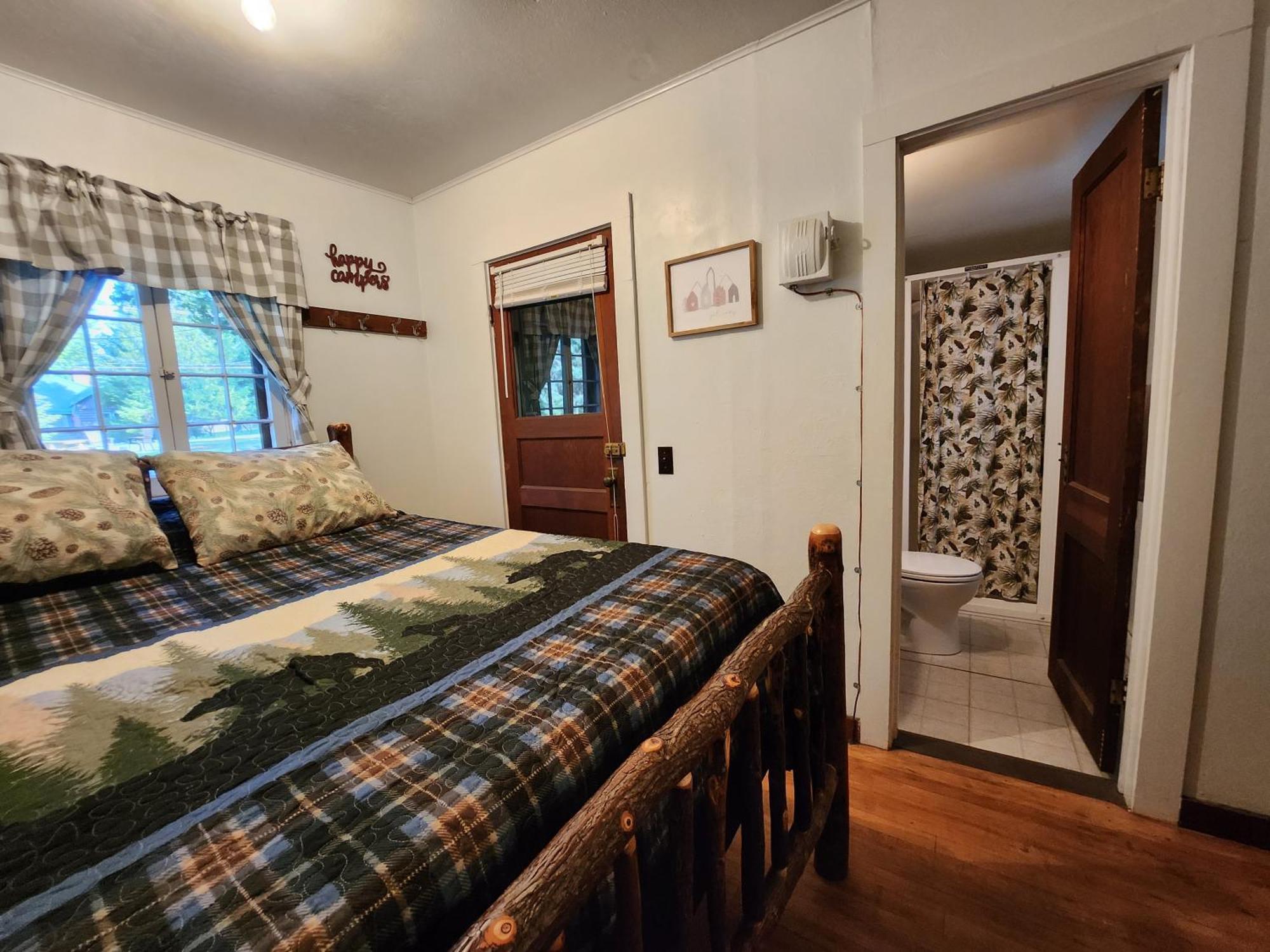 Lodge Moreno's Adirondack Saranac Lake