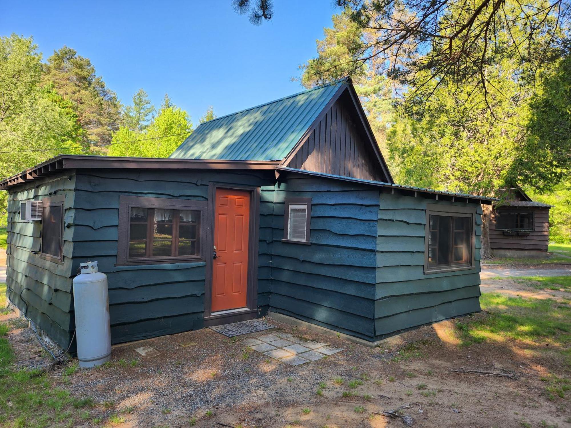 Lodge Moreno's Adirondack