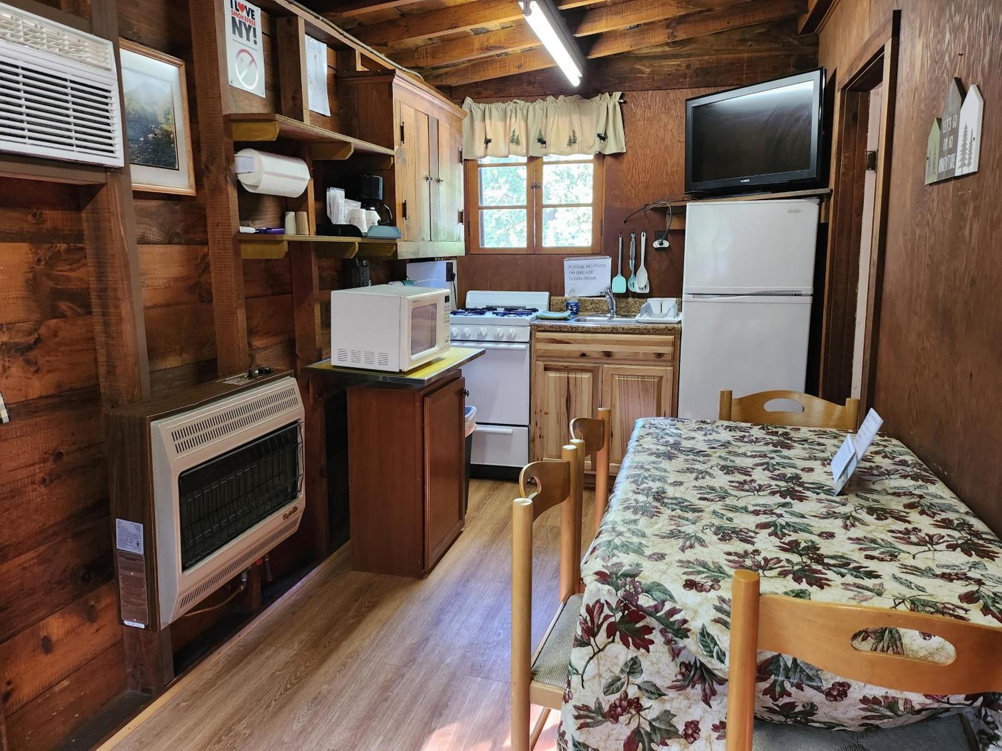 Moreno's Adirondack Lodge *