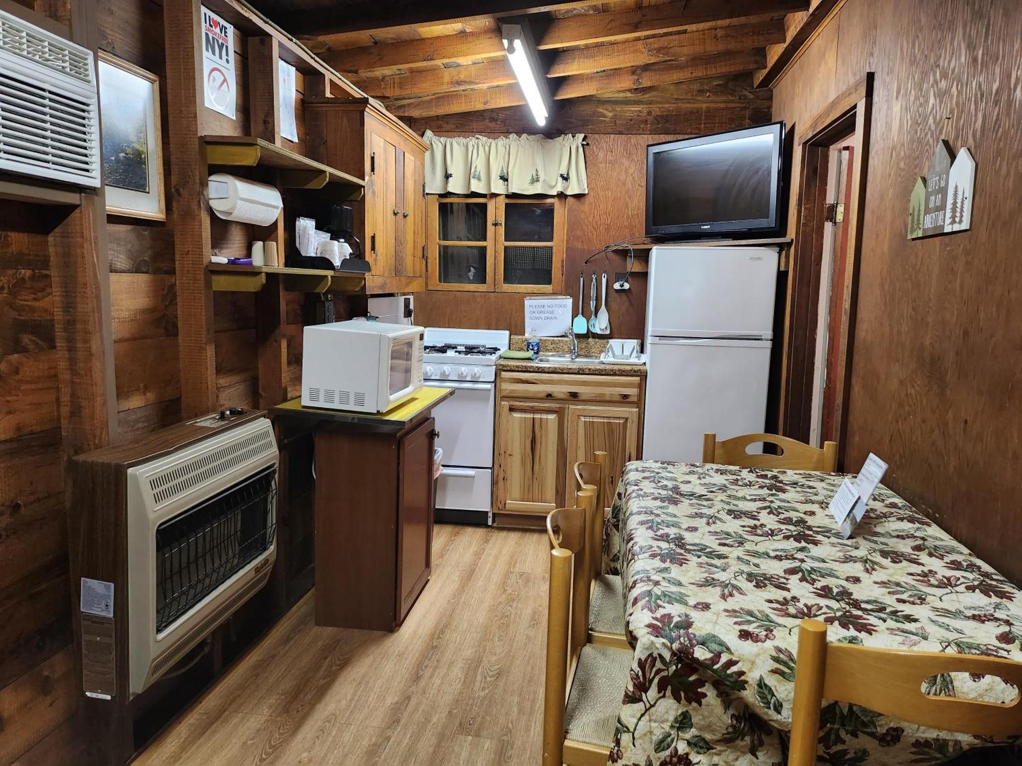 Moreno's Adirondack Lodge
