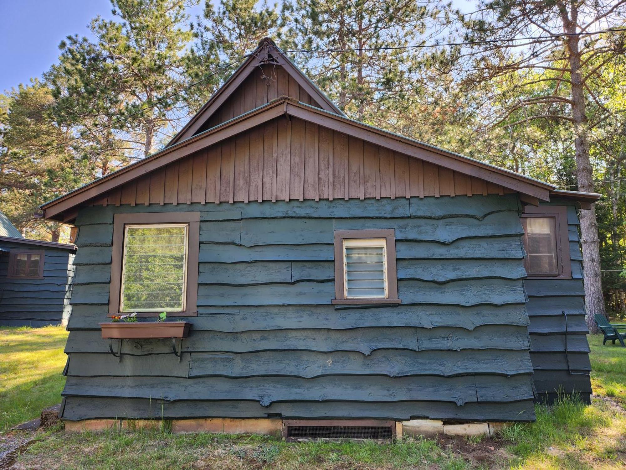 Moreno's Adirondack Lodge *