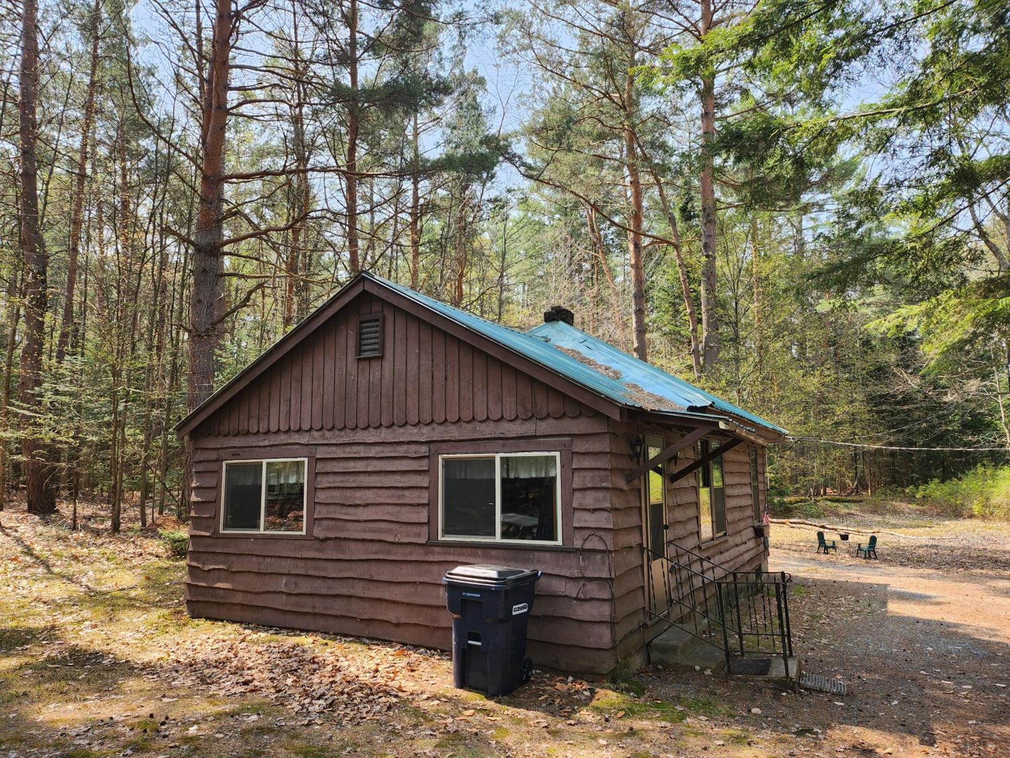 Lodge Moreno's Adirondack