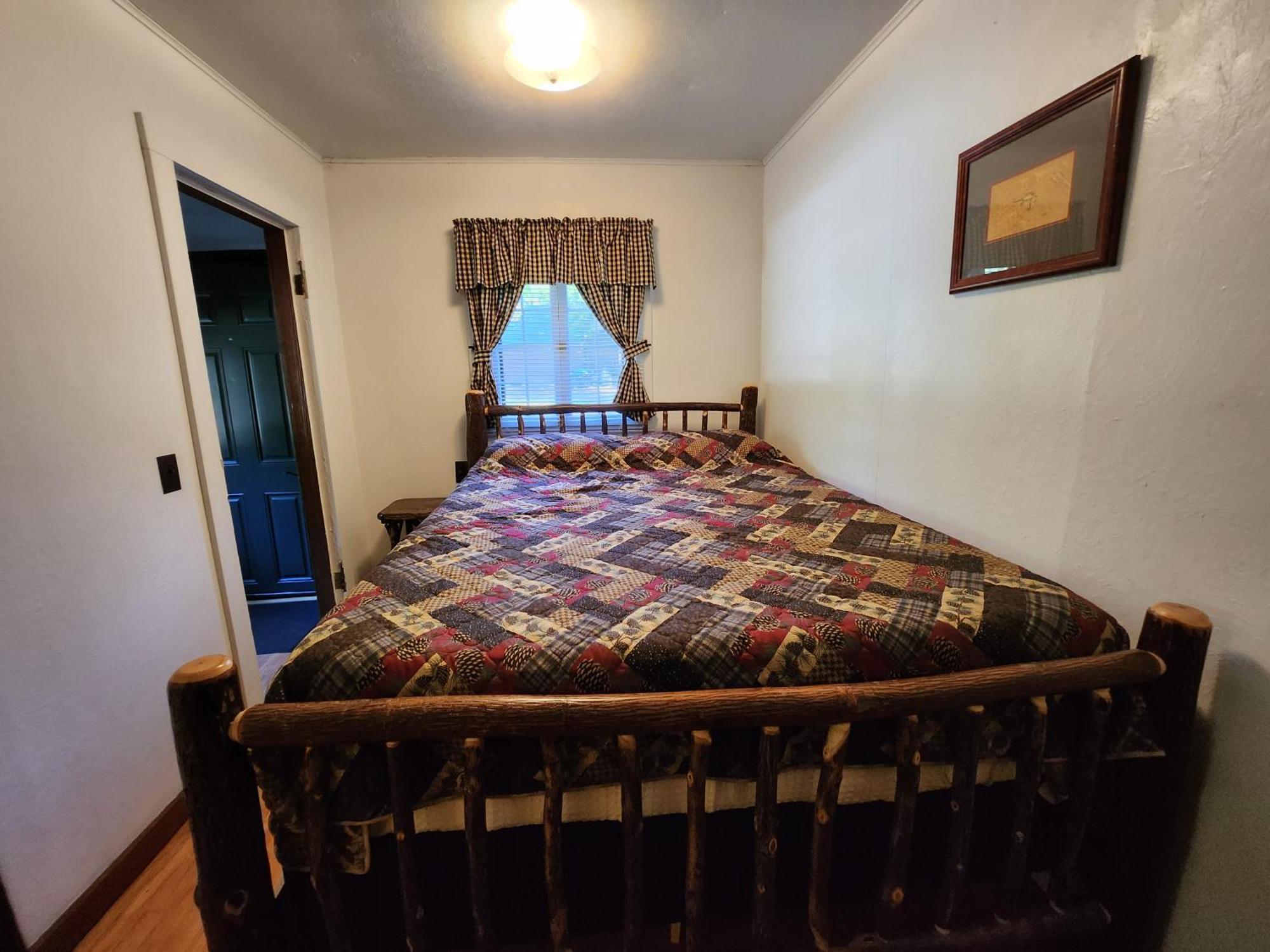 Moreno's Adirondack Lodge *