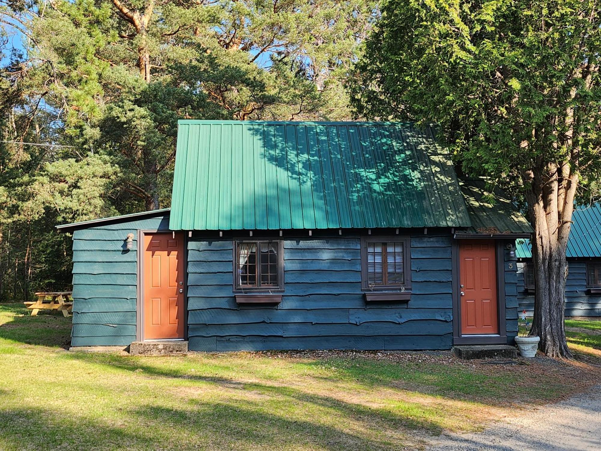 Moreno's Adirondack * Saranac Lake
